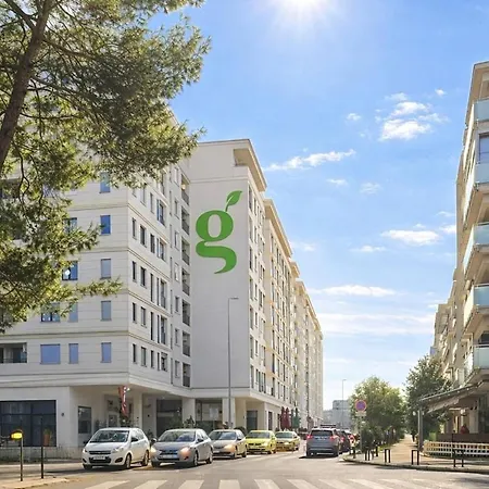 Urban Forest - With Free Garage *