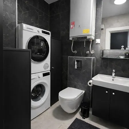 Urban Forest - With Free Garage Appartement Podgorica
