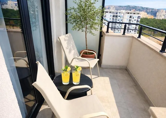 Urban Forest - With Free Garage * Ποντγορίτσα