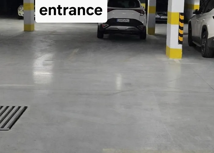 Urban Forest - With Free Garage Διαμέρισμα