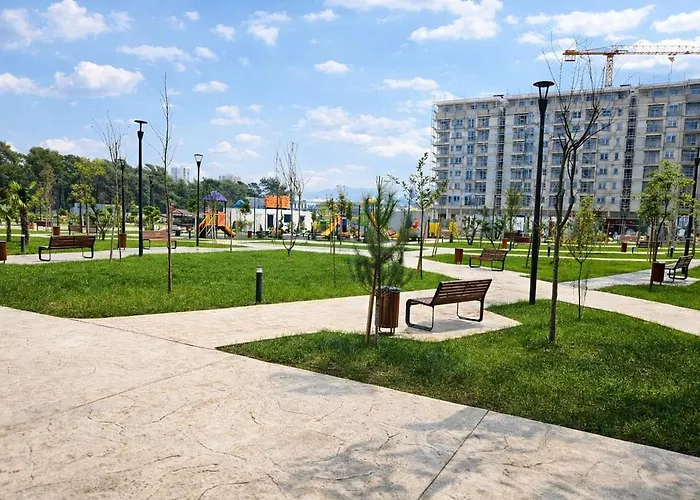 Urban Forest - With Free Garage Διαμέρισμα